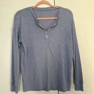 EUC American Eagle Purplish Blue Henley